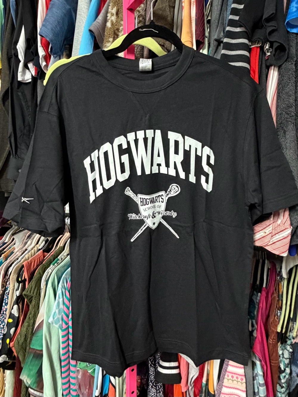 Reebok Harry Potter size Medium short sleeve shirt Black Hogwarts School $45 New